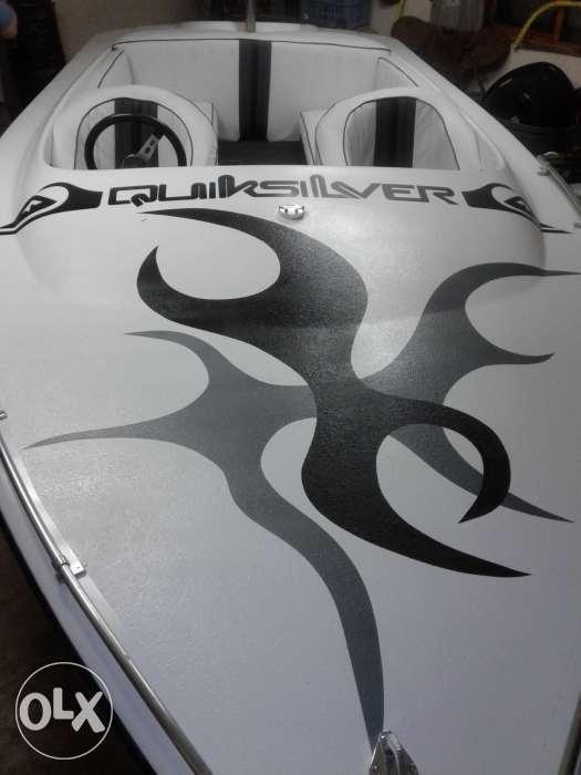 Raven 17ft speed boat