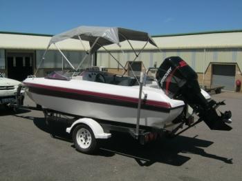 Raven Exciter 2006 Mercury 125 Boat
