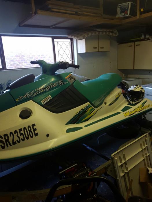 Yamaha waveblaster 2 jetski