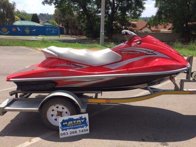 2006 Yamaha Waverunner VX 1100cc 4-stroke (on galvanized break neck trailer