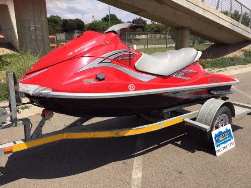 2006 Yamaha Waverunner VX 1100cc 4-stroke (on galvanized break neck trailer