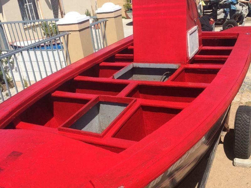 Commercial hull 6man