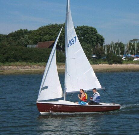 Wayferer dinghy wanted. Grp or wood for cash. Good condition boats onl