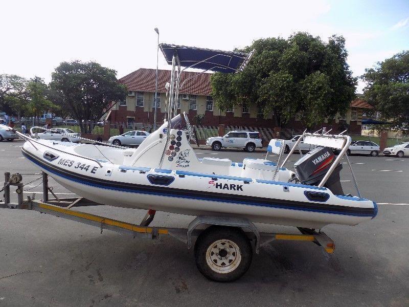 unique 540 on trailer 85 hp yamaha trim and tilt low hours mint condition !!!!!!!!!!!