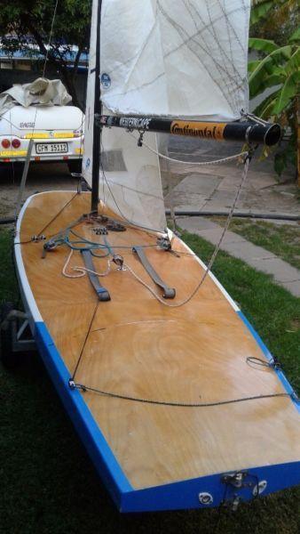 Dabchick sailboat with trailer