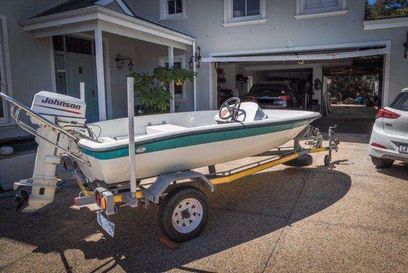 Multi-purpose / fishing / bass boat 30 HP Johnson