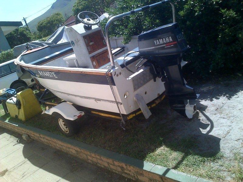 4m fishing/leisure Boat.40hp Yamaha 3 cylinder electric start