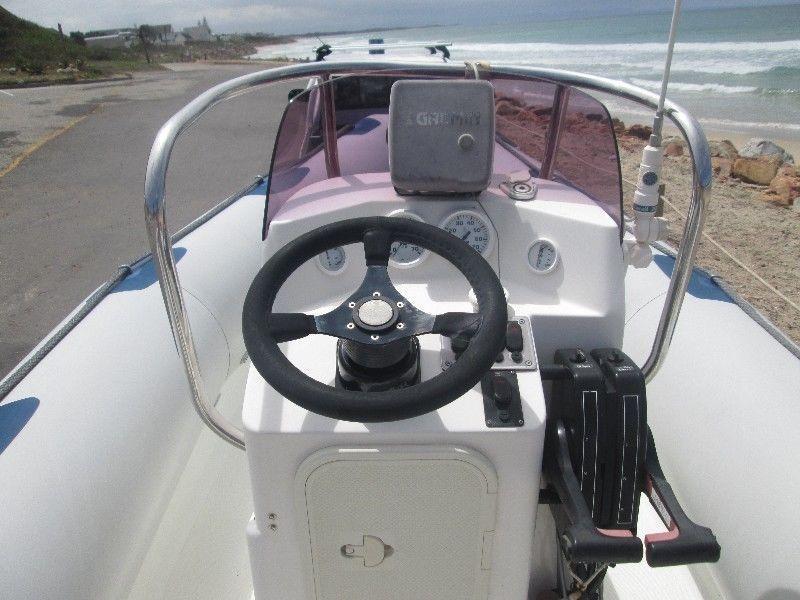 Gemini 5.5m with 2x 60 Mercury Bigfoot