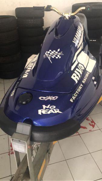 Yamaha blaster 1 700 jetski