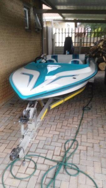 Raven with 115 Suzuki in excellent condition