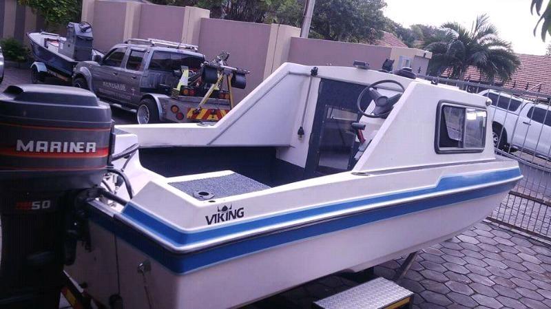 5 man Viking cabin with 50 Mariner electric start