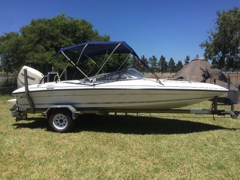 2010 Panache 1850 LX with Evenrude 200 Etech