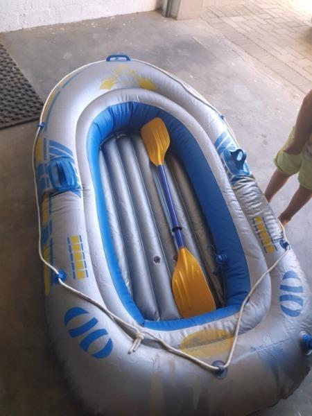 Inflatable 2 man boat