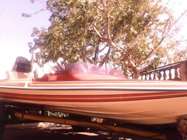 Speedboat and bowrider hull