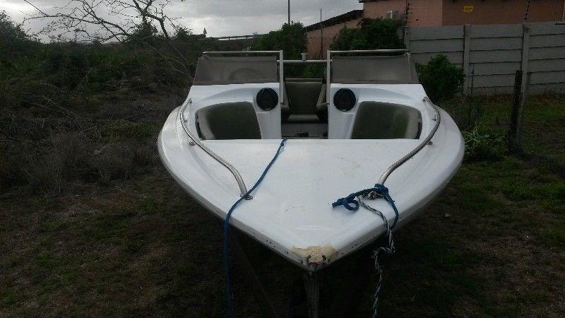 SPEED BOAT FOR SALE WITH INBOARD JET MOTOR