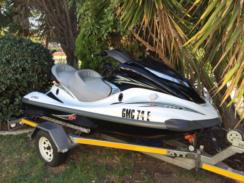 2007 Yamaha Fx140 JetSki with Stainless steel trailer.!!