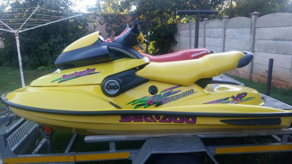 2 Jetskis and trailer for Sale