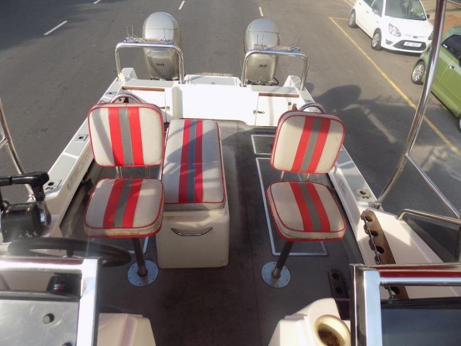 Cobra cat 525 0n trailer 2 x 90 hp hondas 4 strokes