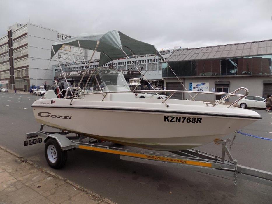 Dusky 17 ft on trailer 75 hp mercury trim & tilt