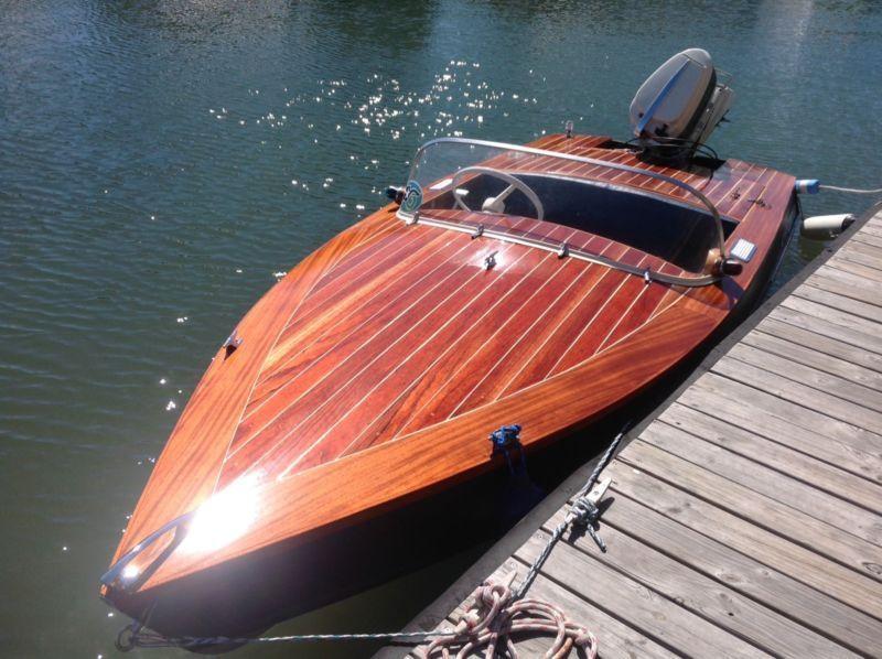 Classic wooden speedboat