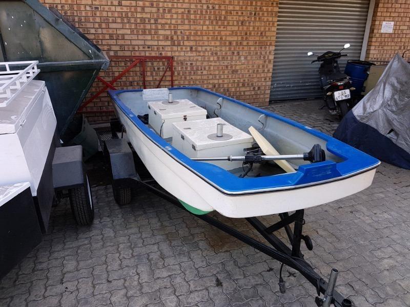 5m × 1.8m Bass Boat