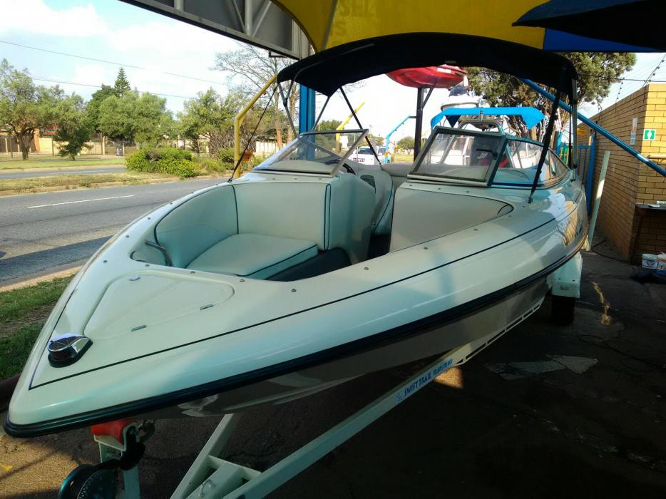 Classic 210 Mercury 200 EFI