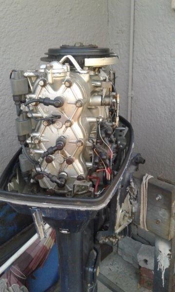 85HP Suzuki Outboard Motor