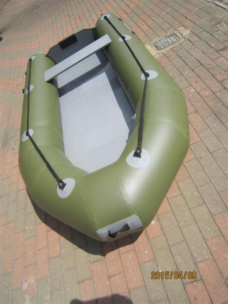 Inflatable rubberduck boat 2.8m.New Perfect for fishing bass and other.Very stable