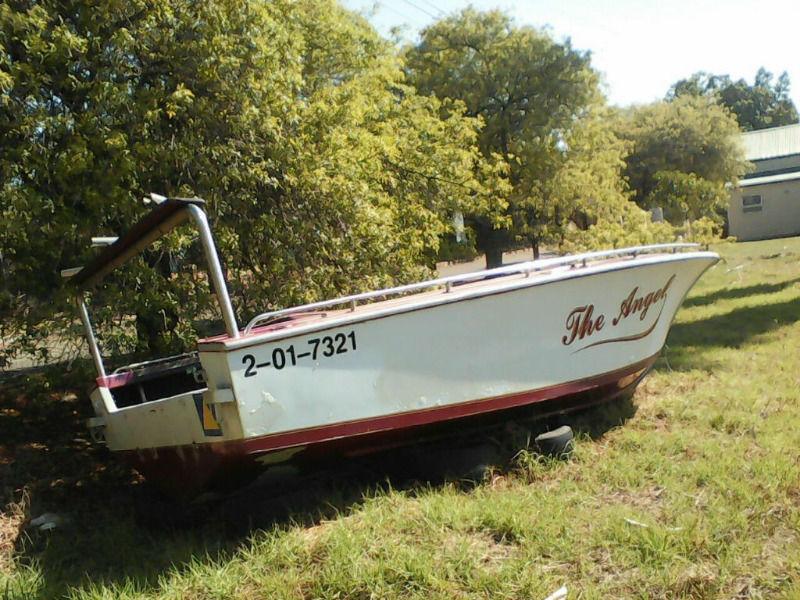 19ft BOAT FOR SALE