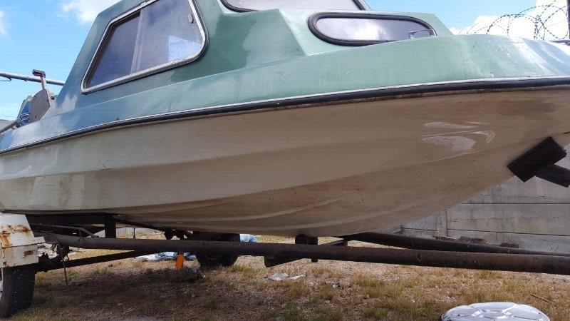 Cabin Boat 4m