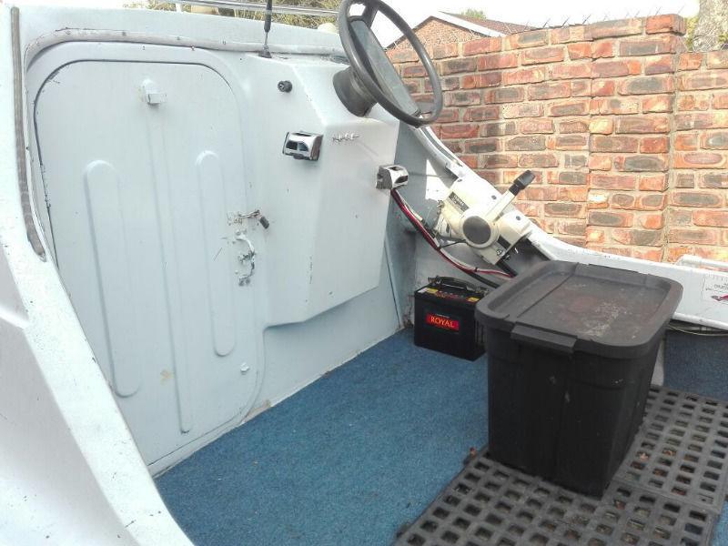 Cabin boat with 60HP Yamaha