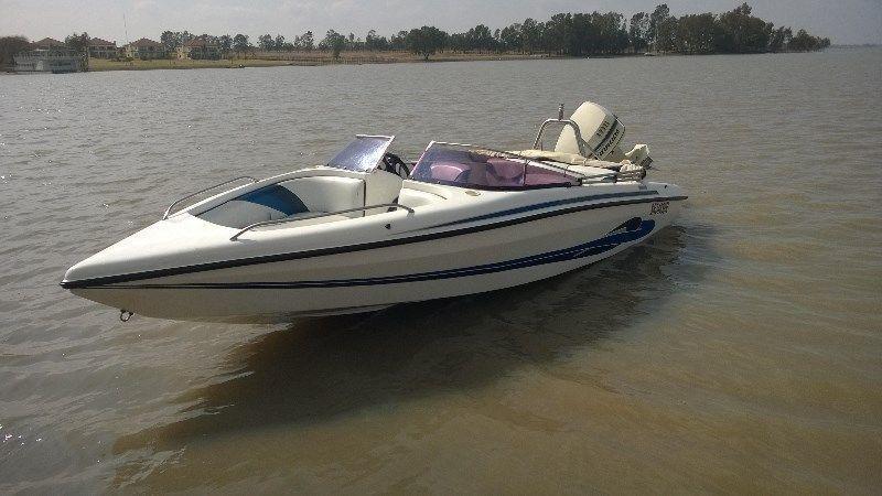 17FT MIAMI CLASSIC. 115 EVENRUDE. EXCELLENT CONDITION