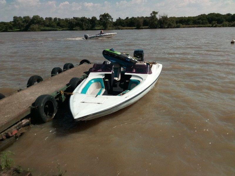 Xtaski 17ft Bowrider Family Boat with Black Max Mercury 175 Hp for Sale