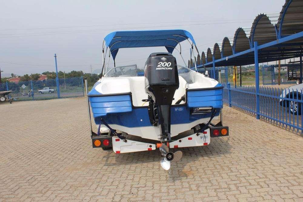 Raven Spectra 21 Ft with 200Hp EFI Mercury