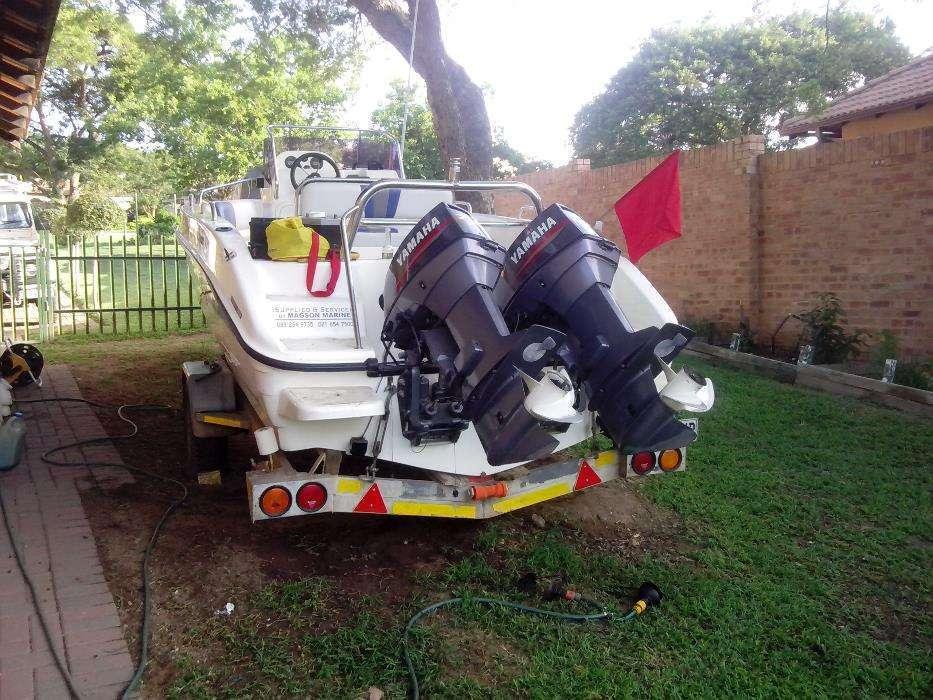 19Ft Yamaha Explorer CC with 2* 70HP Yamaha Motors