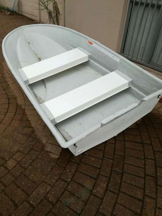 Dingy for sale with buoyancy certificate