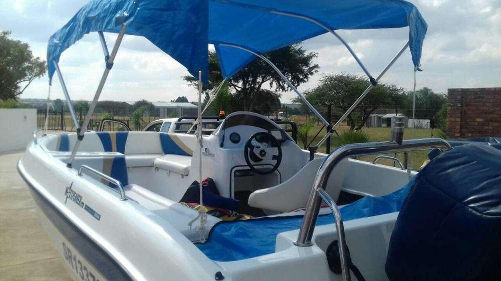 Familie Boat for sale Yamaha Explorer scl 2003 fitted with Yamaha 130