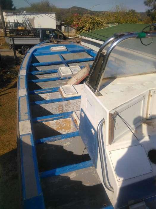Cape craft 25ft on trailer