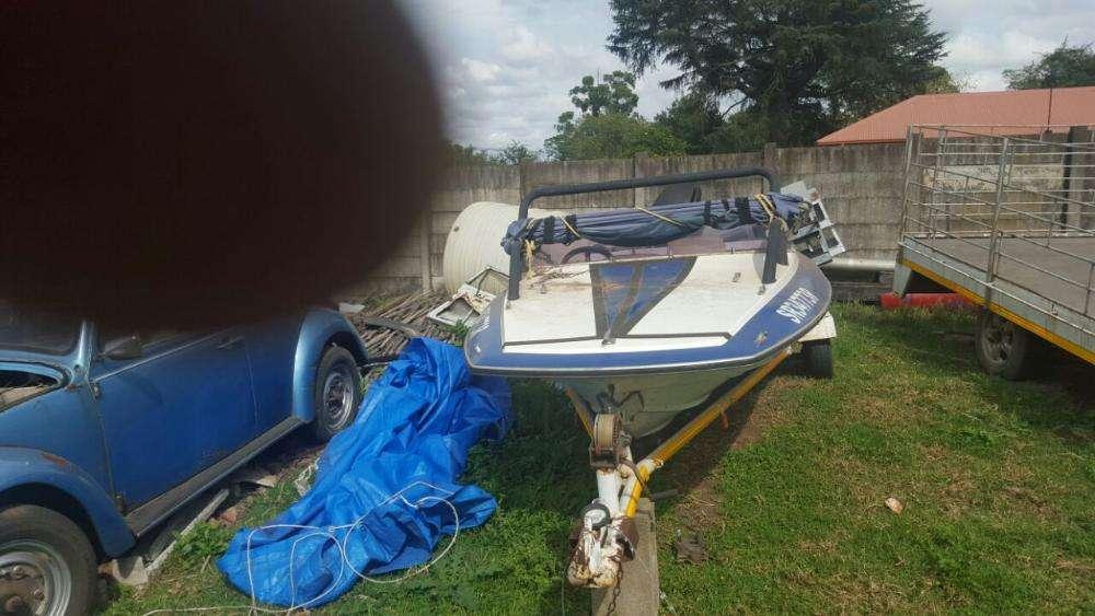Motorboat with outboard motor