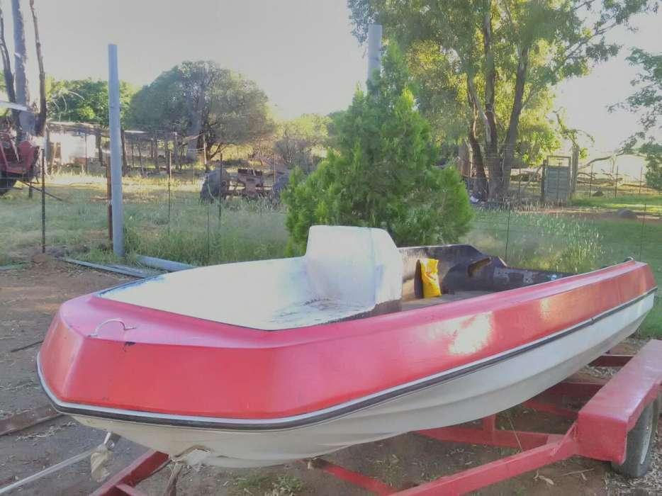 Boot en trailer te koop