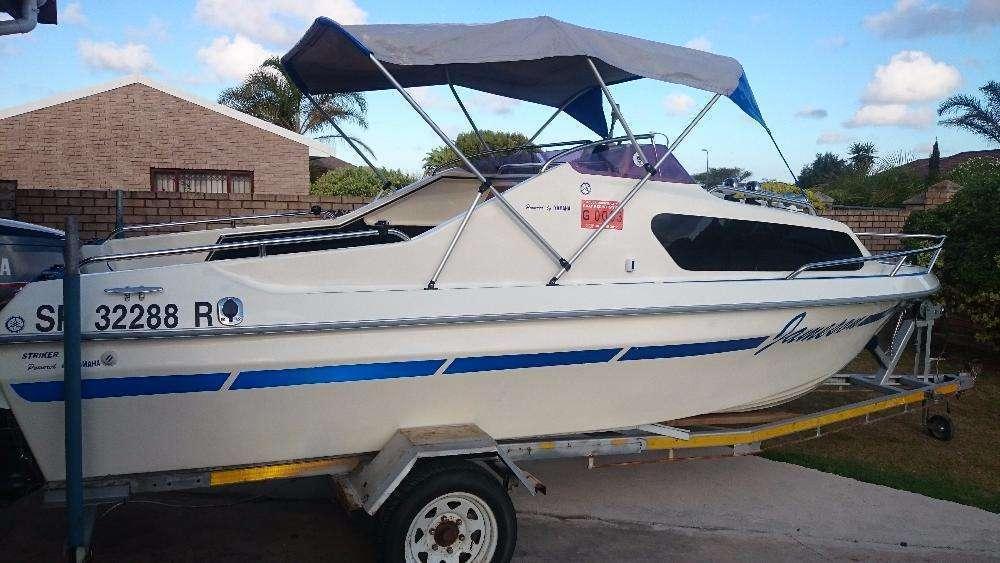 186 Interceptor Cabin Boat