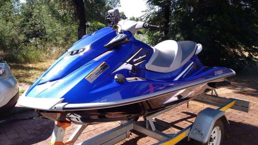 2011 YAMAHA Jetski 1800 VXR