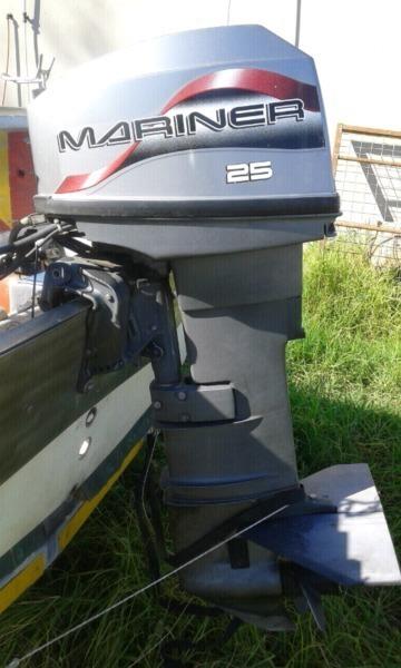25HP Mariner L/S electric and pull start in excellent condition