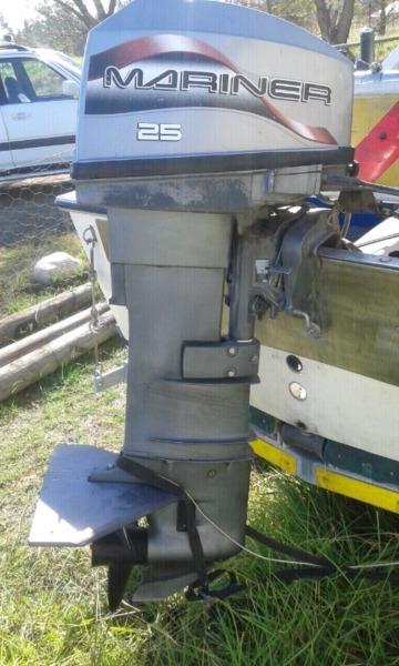 25HP Mariner L/S electric and pull start in excellent condition