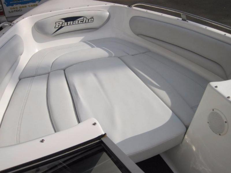 2010 Panache 2250 with 200hp Yamaha 4-Stroke Motor