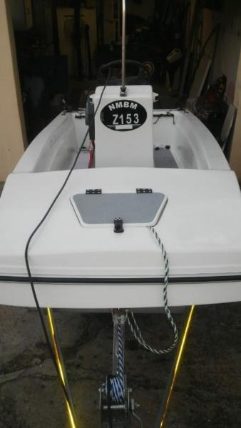 3.2m centre console open river boat