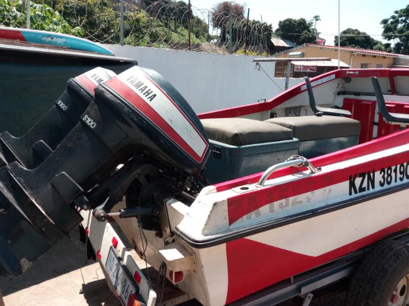 Deep sea boat dorado 15