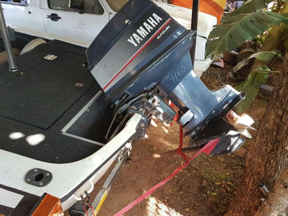 Boat and trailer, 50 hp engen, trolip motor aswell