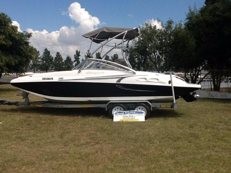 2010 Sunsport 2150 with 5.0l Mercruiser MPI with Alpha One Drive 117.9hrs
