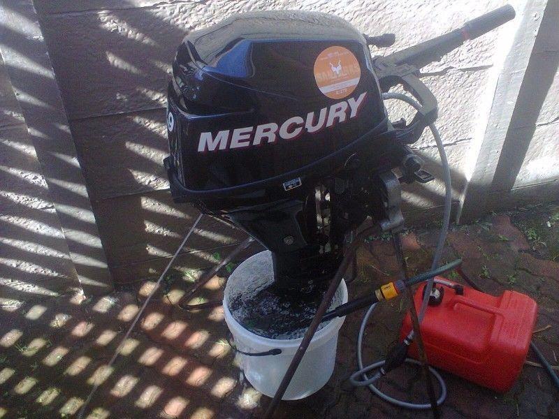 Mercury 9.9HP 4 STROKE MOTOR STILL NEW very light on fuel short shaft